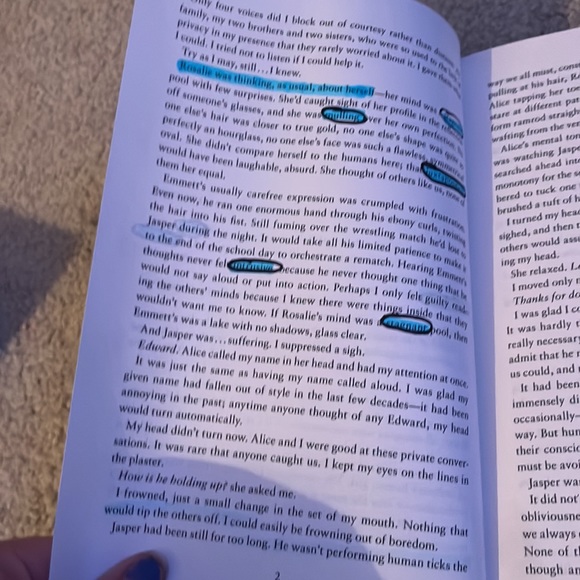 Has a little bit of highlighting - Picture 6 of 7